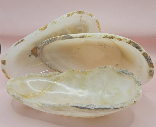 Raw Edge Onyx Dish – Polished Oval Stone Bowl 8x4"